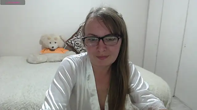 MargotLot online show from April 22, 2:02 pm