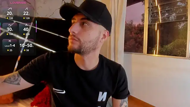 Snapshot of Pleasure_Vibes23 chatting on September 26, 9:32 pm Pleasure Vibes23 online show from September 26, 9:32 pm