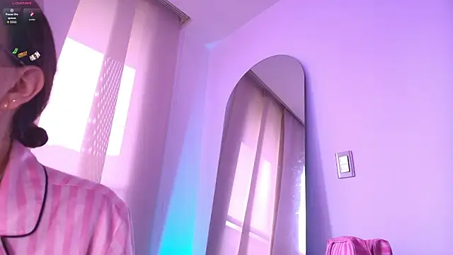 Snapshot of Pleasure_Vibes23 chatting on October 28, 11:09 am Pleasure Vibes23 online show from October 28, 11:09 am