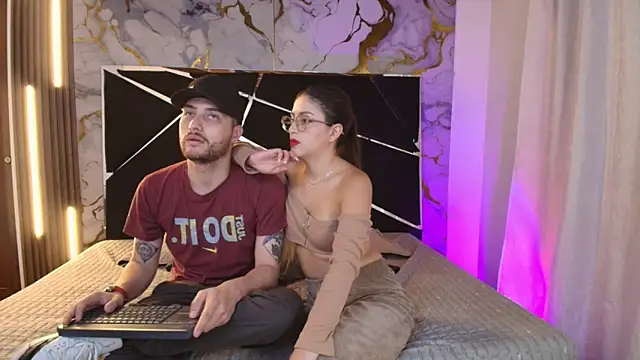 Snapshot of Pleasure_Vibes23 chatting on October 10, 10:10 pm Pleasure Vibes23 online show from October 10, 10:10 pm