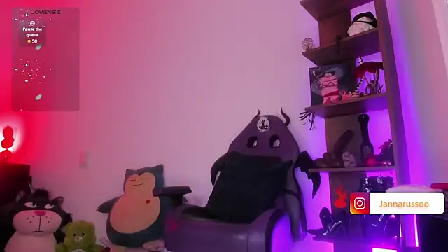 EmmaRusso online show from April 8, 7:37 pm