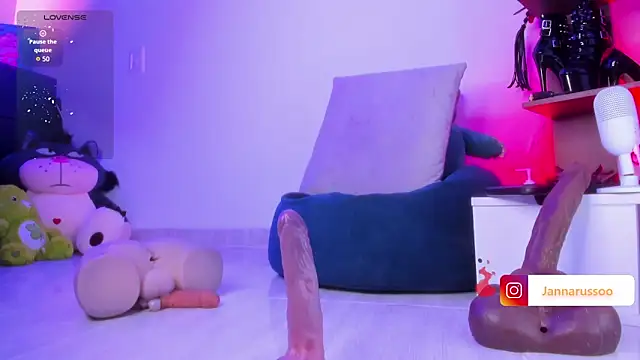 EmmaRusso online show from March 20, 7:37 pm