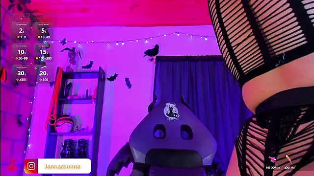 Snapshot of EmmaRusso chatting on September 13, 11:27 pm EmmaRusso online show from September 13, 11:27 pm