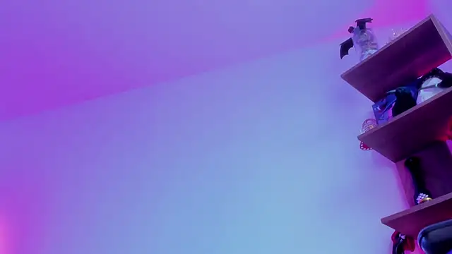 EmmaRusso online show from March 7, 10:37 pm