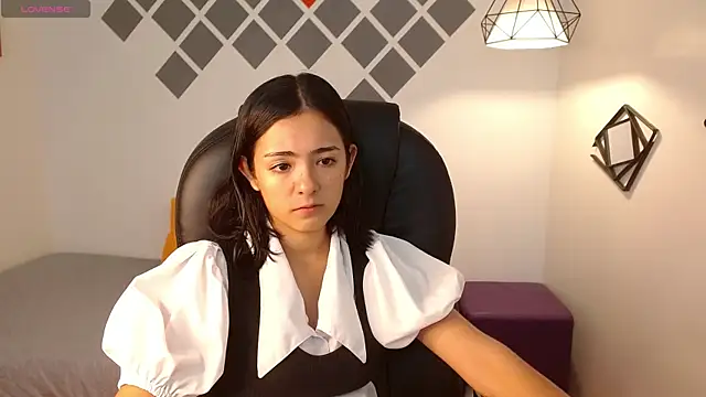 Snapshot of Ivy_Gail chatting on December 6, 3:35 am Ivy Gail online show from December 6, 3:35 am