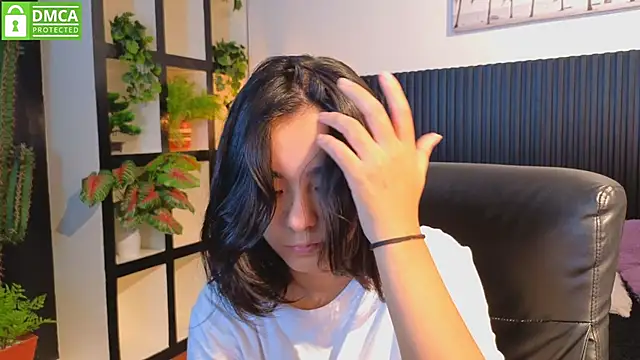 Ivy Gail online show from November 13, 3:32 am