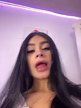 Cilie lee online show from April 10, 11:39 am