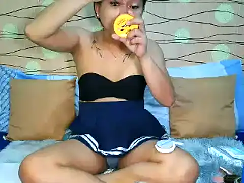 Snapshot of Wildtightass chatting on October 23, 7:18 am Wildtightass online show from October 23, 7:18 am