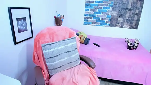 jrcamila online show from April 4, 1:50 pm