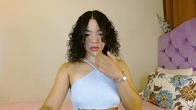 Snapshot of kiarablue chatting on February 17, 12:52 am kiarablue online show from February 17, 12:52 am