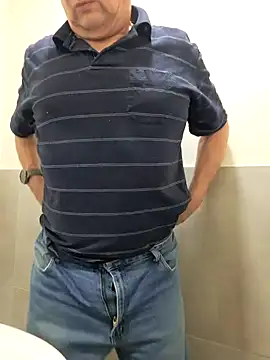 Snapshot of DaddyCumBumZA chatting on December 20, 1:11 pm DaddyCumBumZA online show from December 20, 1:11 pm