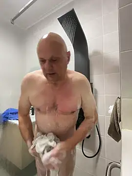 Snapshot of DaddyCumBumZA chatting on December 13, 6:27 pm DaddyCumBumZA online show from December 13, 6:27 pm