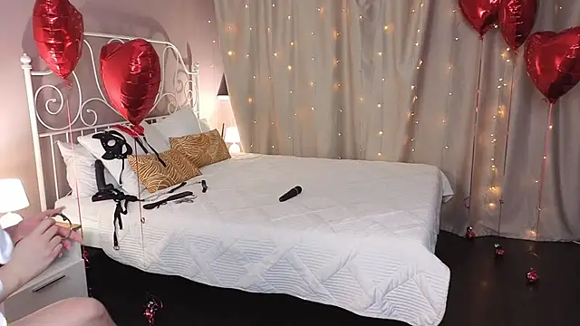 Aleksa Foxy online show from February 14, 12:00 am