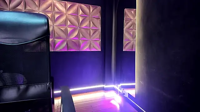 Laurenhillcute14 online show from April 20, 6:53 pm