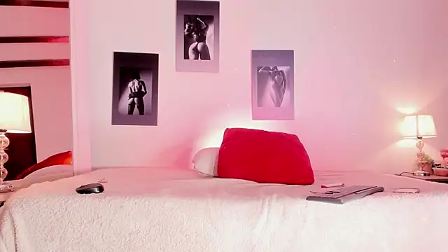 Alicee Levine online show from February 6, 10:06 pm