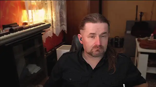 Mosiadz1975 online show from March 8, 2:45 am