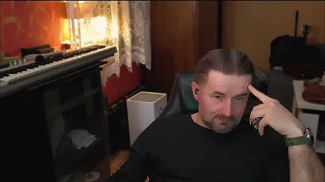 Mosiadz1975 online show from March 9, 2:07 am
