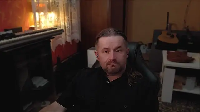 Mosiadz1975 online show from February 8, 1:32 am