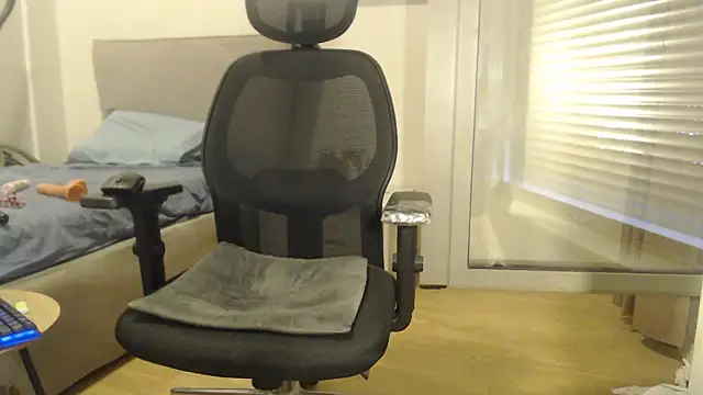 damarossa87 online show from April 8, 9:22 am