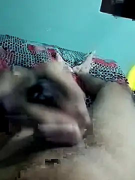 Snapshot of hOrnybOy_369 chatting on December 1, 6:53 pm hOrnybOy 369 online show from December 1, 6:53 pm