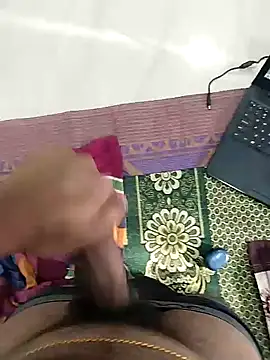 Snapshot of hOrnybOy_369 chatting on February 19, 10:56 am hOrnybOy 369 online show from February 19, 10:56 am