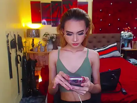 MeatyhorsecockMistress online show from October 24, 12:48 pm