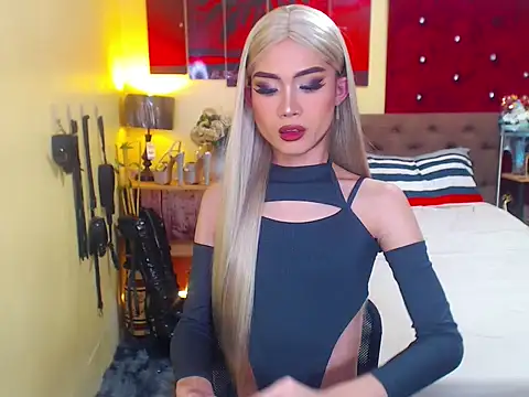 MeatyhorsecockMistress online show from October 9, 8:15 am