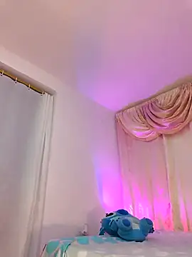 Nanybaker95 online show from April 12, 3:32 am