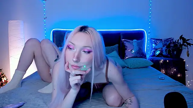 Snapshot of AlexRoseLiRed chatting on February 20, 9:31 pm AlexRoseLiRed online show from February 20, 9:31 pm