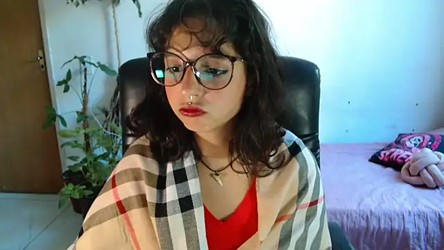 myamillor online show from December 18, 11:25 am