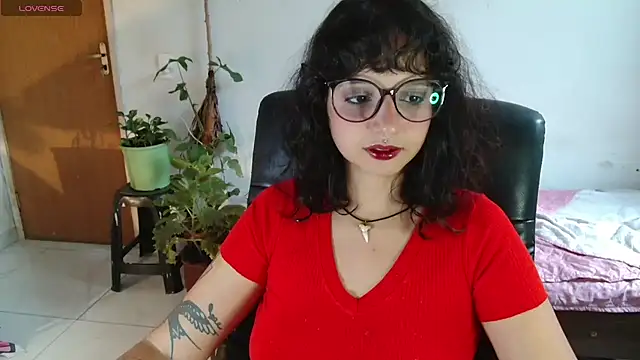 Snapshot of myamillor chatting on November 23, 8:08 pm myamillor online show from November 23, 8:08 pm