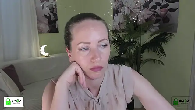 Queenymel online show from July 16, 4:15 pm
