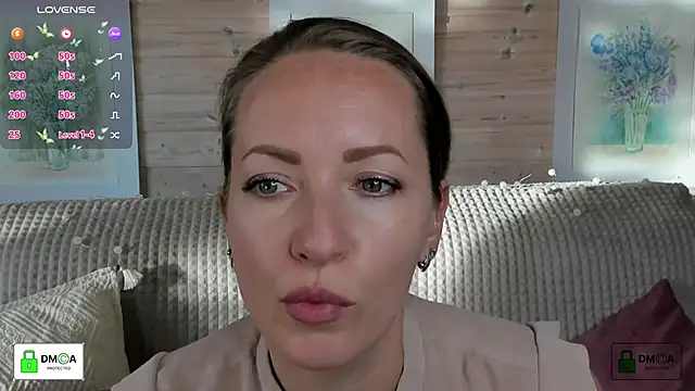 Snapshot of Queenymel chatting on October 1, 2:21 pm Queenymel online show from October 1, 2:21 pm