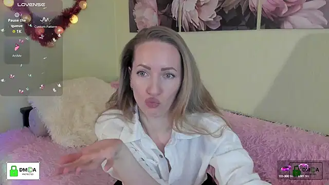 Snapshot of Queenymel chatting on January 9, 3:44 pm Queenymel online show from January 9, 3:44 pm