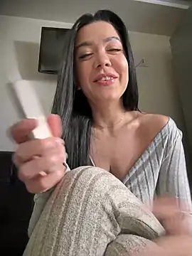 Snapshot of denise_k chatting on December 9, 12:19 pm denise k online show from December 9, 12:19 pm