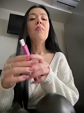 Snapshot of denise_k chatting on January 6, 12:24 pm denise k online show from January 6, 12:24 pm