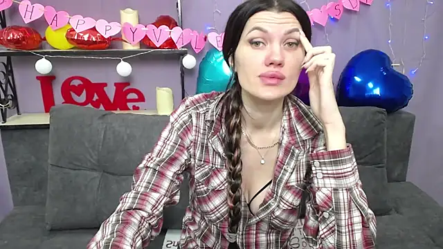 MilaLoona online show from February 13, 4:28 pm