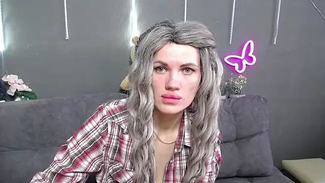 MilaLoona online show from March 26, 7:50 am