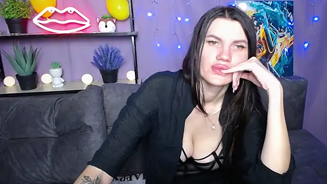 MilaLoona online show from January 23, 4:15 pm