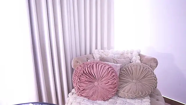 divavirtual11 online show from November 30, 1:34 pm