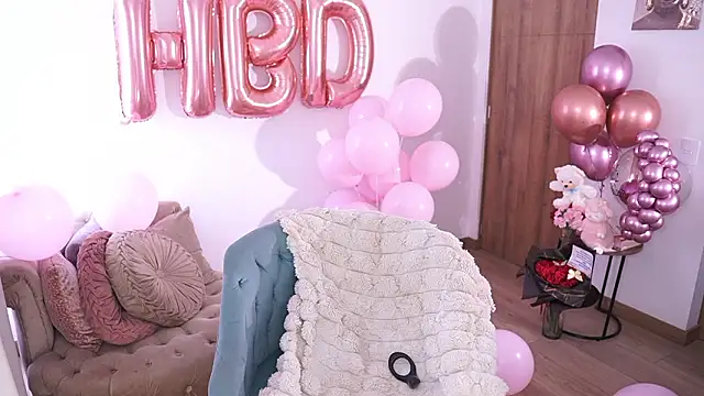 divavirtual11 online show from February 1, 6:50 pm