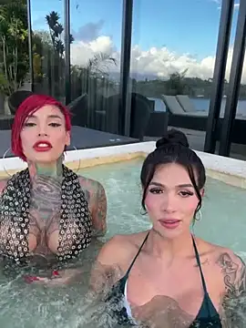 divavirtual11 online show from December 15, 9:53 pm