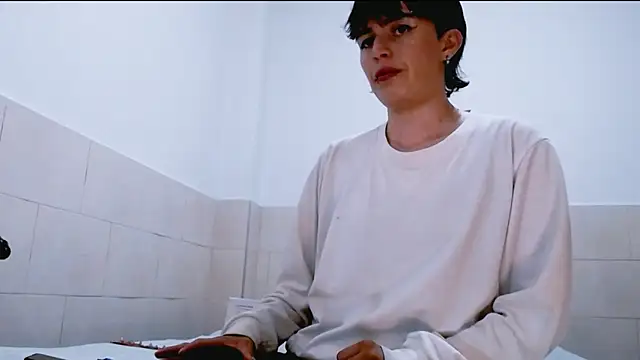 Snapshot of Cocain_Atenea chatting on June 12, 11:02 pm Cocain Atenea online show from June 12, 11:02 pm