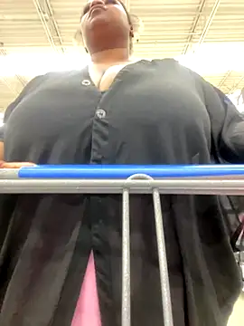 Snapshot of BigFineSelena chatting on October 7, 12:39 pm BigFineSelena online show from October 7, 12:39 pm