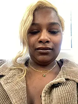 Snapshot of BigFineSelena chatting on March 14, 4:40 pm BigFineSelena online show from March 14, 4:40 pm