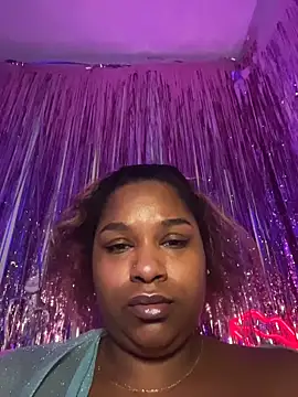 BigFineSelena online show from February 15, 11:31 am