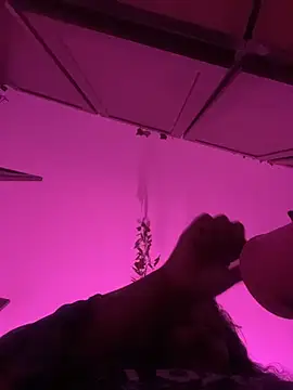 BigFineSelena online show from February 18, 9:39 am