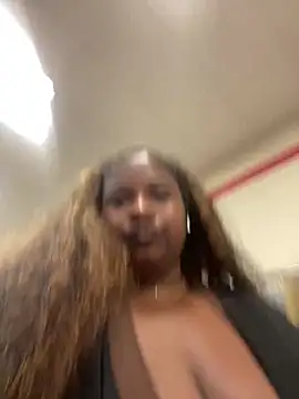 BigFineSelena online show from May 26, 11:14 pm