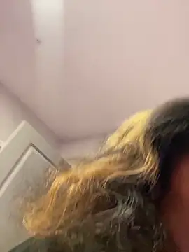 BigFineSelena online show from March 17, 10:07 am