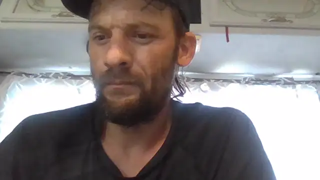 Snapshot of goodick4u28 chatting on November 10, 6:13 pm goodick4u28 online show from November 10, 6:13 pm